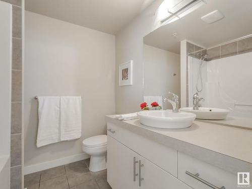 1905 10152 104 Street, Edmonton, AB - Indoor Photo Showing Bathroom