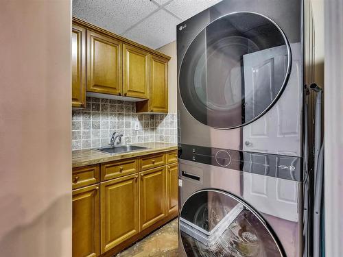 801 10106 105 Street, Edmonton, AB - Indoor Photo Showing Laundry Room