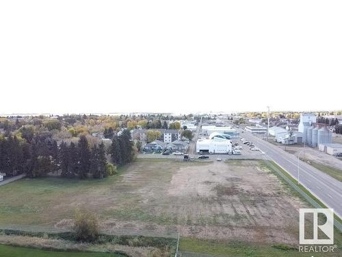 4810 54 Av, Wetaskiwin, AB 