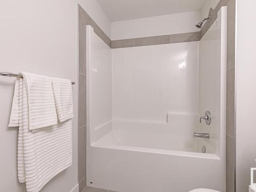 153 Rancher Road, Ardrossan, AB - Indoor Photo Showing Bathroom