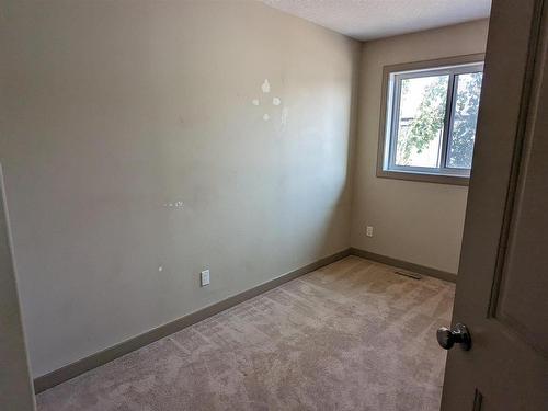 25 1820 34 Avenue, Edmonton, AB - Indoor Photo Showing Other Room