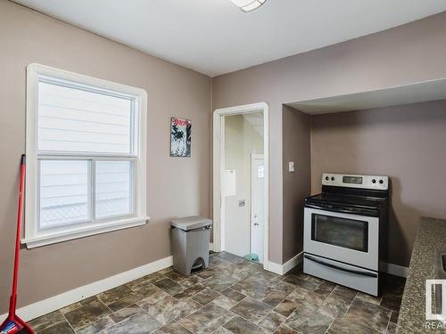 14706 103 Avenue, Edmonton, AB - Indoor