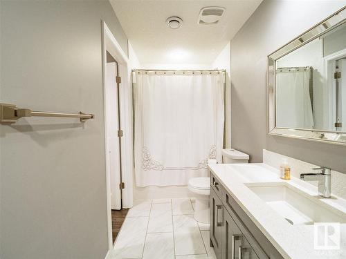 1618 Wates Close, Edmonton, AB - Indoor Photo Showing Bathroom