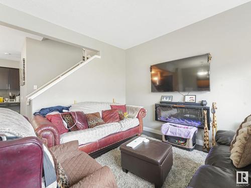 17254 73 Street, Edmonton, AB - Indoor Photo Showing Living Room