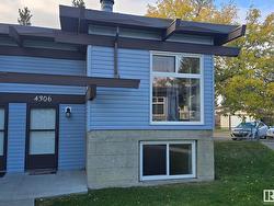 4306 76 ST NW  Edmonton, AB T6K 1V3