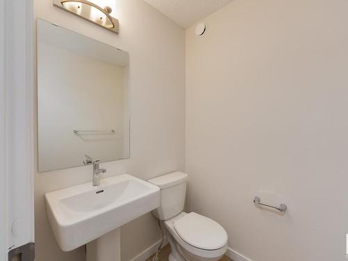 2452 Trumpeter Way, Edmonton, AB - Indoor Photo Showing Bathroom