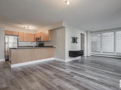 502 10180 104 Street Nw, Edmonton, AB - Indoor Photo Showing Kitchen