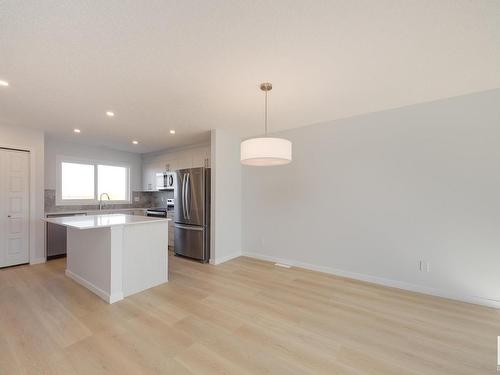 2456 Trumpeter Way, Edmonton, AB - Indoor Photo Showing Kitchen