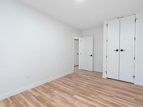 11435 46 Avenue, Edmonton, AB - Indoor Photo Showing Other Room