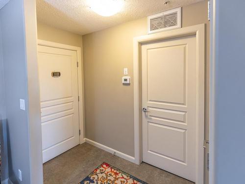 112 400 Palisades Way, Sherwood Park, AB - Indoor Photo Showing Other Room