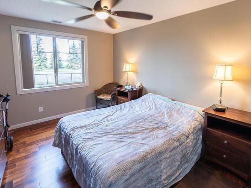 112 400 Palisades Way, Sherwood Park, AB - Indoor Photo Showing Bedroom