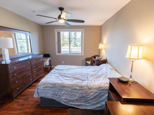 112 400 Palisades Way, Sherwood Park, AB - Indoor Photo Showing Bedroom