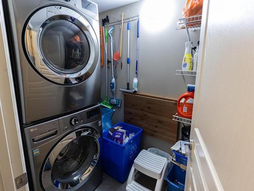 112 400 Palisades Way, Sherwood Park, AB - Indoor Photo Showing Laundry Room