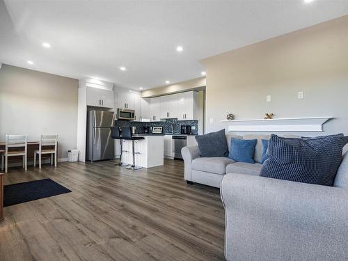 624 Sommerville Gate, Stony Plain, AB - Indoor Photo Showing Living Room