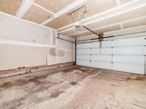 3 Riviere Terrace, St. Albert, AB - Indoor Photo Showing Garage