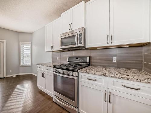 3 Riviere Terrace, St. Albert, AB - Indoor Photo Showing Kitchen