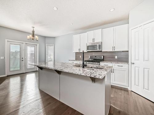 3 Riviere Terrace, St. Albert, AB - Indoor Photo Showing Kitchen With Upgraded Kitchen