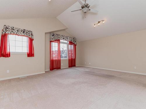 8603 11 Avenue, Edmonton, AB - Indoor Photo Showing Other Room