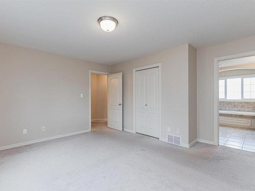 8603 11 Avenue, Edmonton, AB - Indoor Photo Showing Other Room