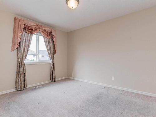 8603 11 Avenue, Edmonton, AB - Indoor Photo Showing Other Room