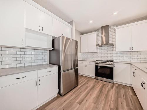 1724 Erker Way, Edmonton, AB - Indoor Photo Showing Kitchen With Upgraded Kitchen