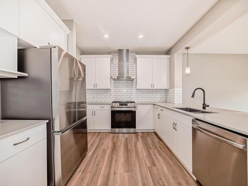 1724 Erker Way, Edmonton, AB - Indoor Photo Showing Kitchen With Upgraded Kitchen