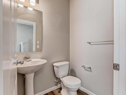 1724 Erker Way, Edmonton, AB - Indoor Photo Showing Bathroom