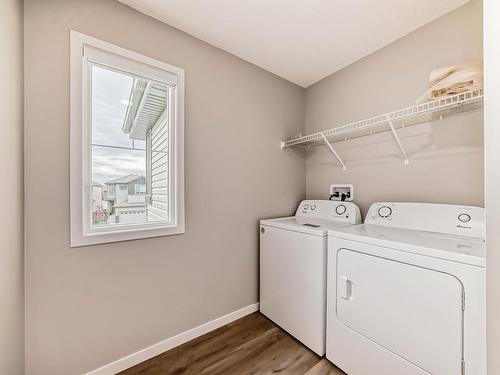 1724 Erker Way, Edmonton, AB - Indoor Photo Showing Laundry Room