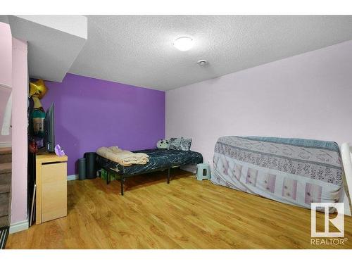 582 Tamarack Road, Edmonton, AB - Indoor Photo Showing Bedroom