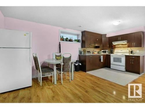 582 Tamarack Road, Edmonton, AB - Indoor Photo Showing Other Room