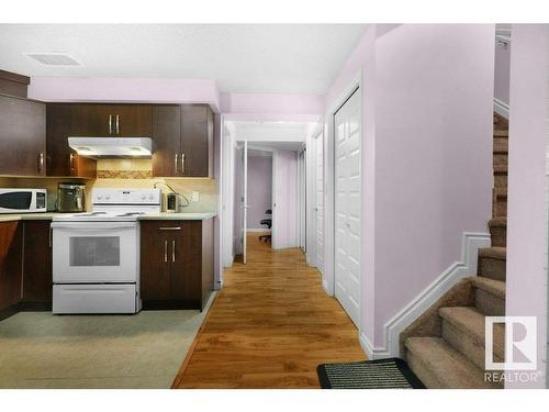 582 Tamarack Road, Edmonton, AB - Indoor Photo Showing Kitchen