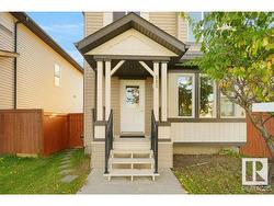 582 TAMARACK RD NW  Edmonton, AB T6T 0M8