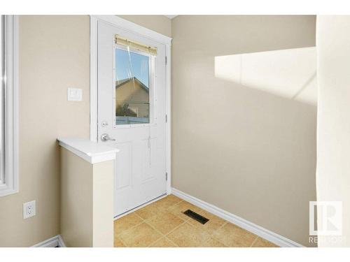 582 Tamarack Road, Edmonton, AB - Indoor Photo Showing Other Room