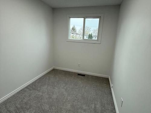 2645 135 Avenue, Edmonton, AB - Indoor Photo Showing Other Room