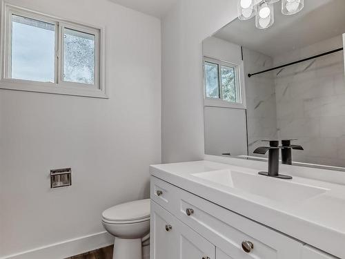 2645 135 Avenue, Edmonton, AB - Indoor Photo Showing Bathroom