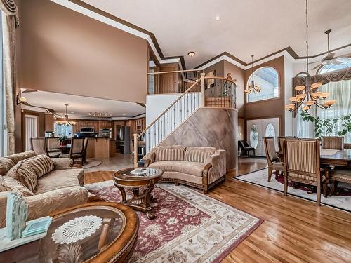 15907 91 Street, Edmonton, AB - Indoor Photo Showing Living Room