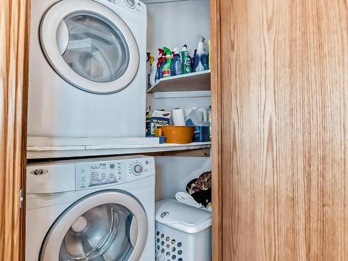 15907 91 Street, Edmonton, AB - Indoor Photo Showing Laundry Room