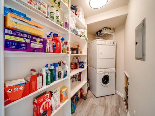 504 10033 116 Street, Edmonton, AB - Indoor Photo Showing Laundry Room