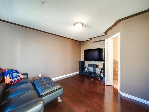 504 10033 116 Street, Edmonton, AB - Indoor