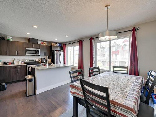 6 2922 Maple Way, Edmonton, AB - Indoor