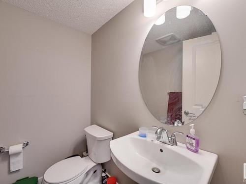 6 2922 Maple Way, Edmonton, AB - Indoor Photo Showing Bathroom