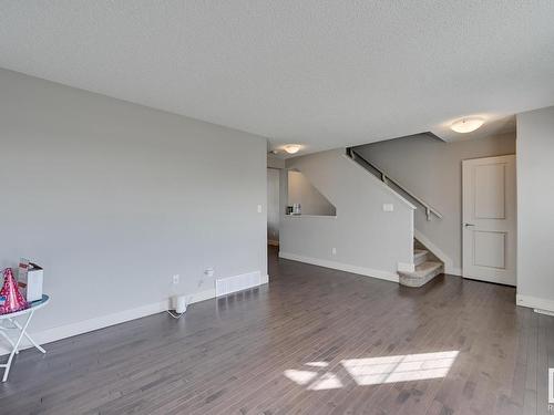 6 2922 Maple Way, Edmonton, AB - Indoor Photo Showing Other Room