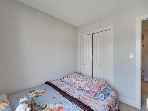 6 2922 Maple Way, Edmonton, AB - Indoor Photo Showing Bedroom