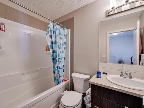 6 2922 Maple Way, Edmonton, AB - Indoor Photo Showing Bathroom