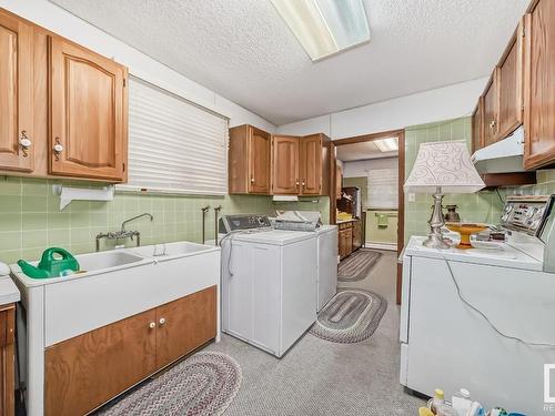 4422 Ada Boulevard, Edmonton, AB - Indoor Photo Showing Laundry Room