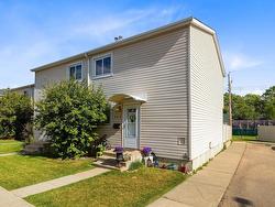 111 CENTENNIAL CO NW  Edmonton, AB T5P 4H5