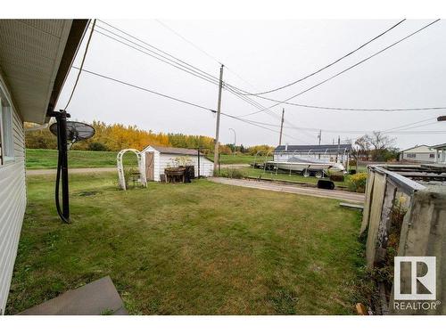 4741 51 Avenue, Wildwood, AB - Outdoor