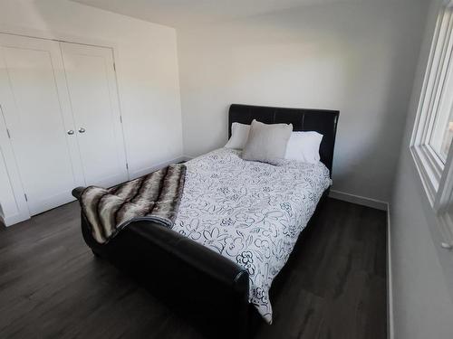 8803 145 Street, Edmonton, AB - Indoor Photo Showing Bedroom