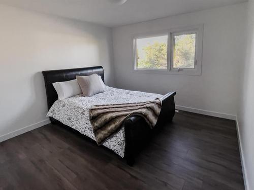 8803 145 Street, Edmonton, AB - Indoor Photo Showing Bedroom