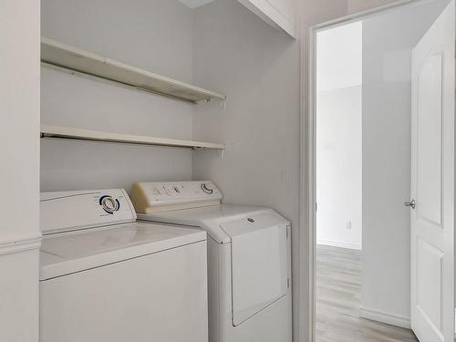 246 Lancaster Terrace, Edmonton, AB - Indoor Photo Showing Laundry Room